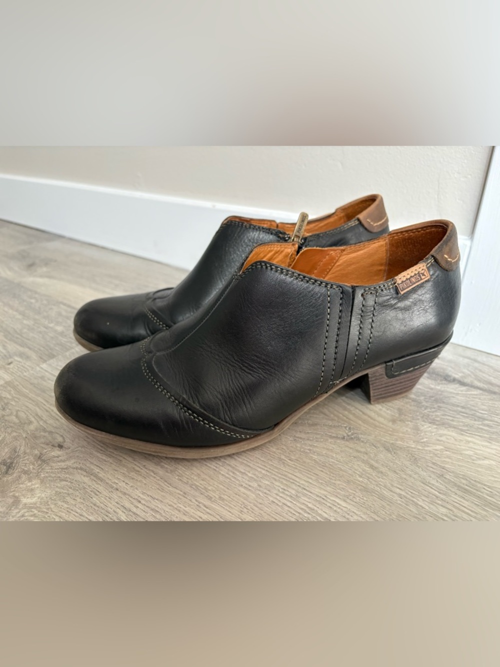 PIKOLINOS Black Leather Ankle Booties with Brown Trim